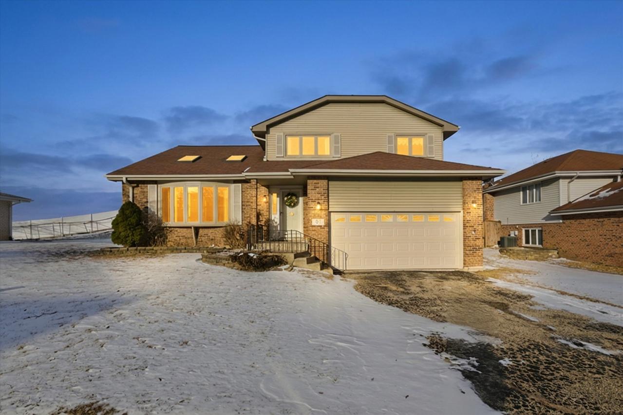 51 Evergreen Dr., Lemont, IL 60439