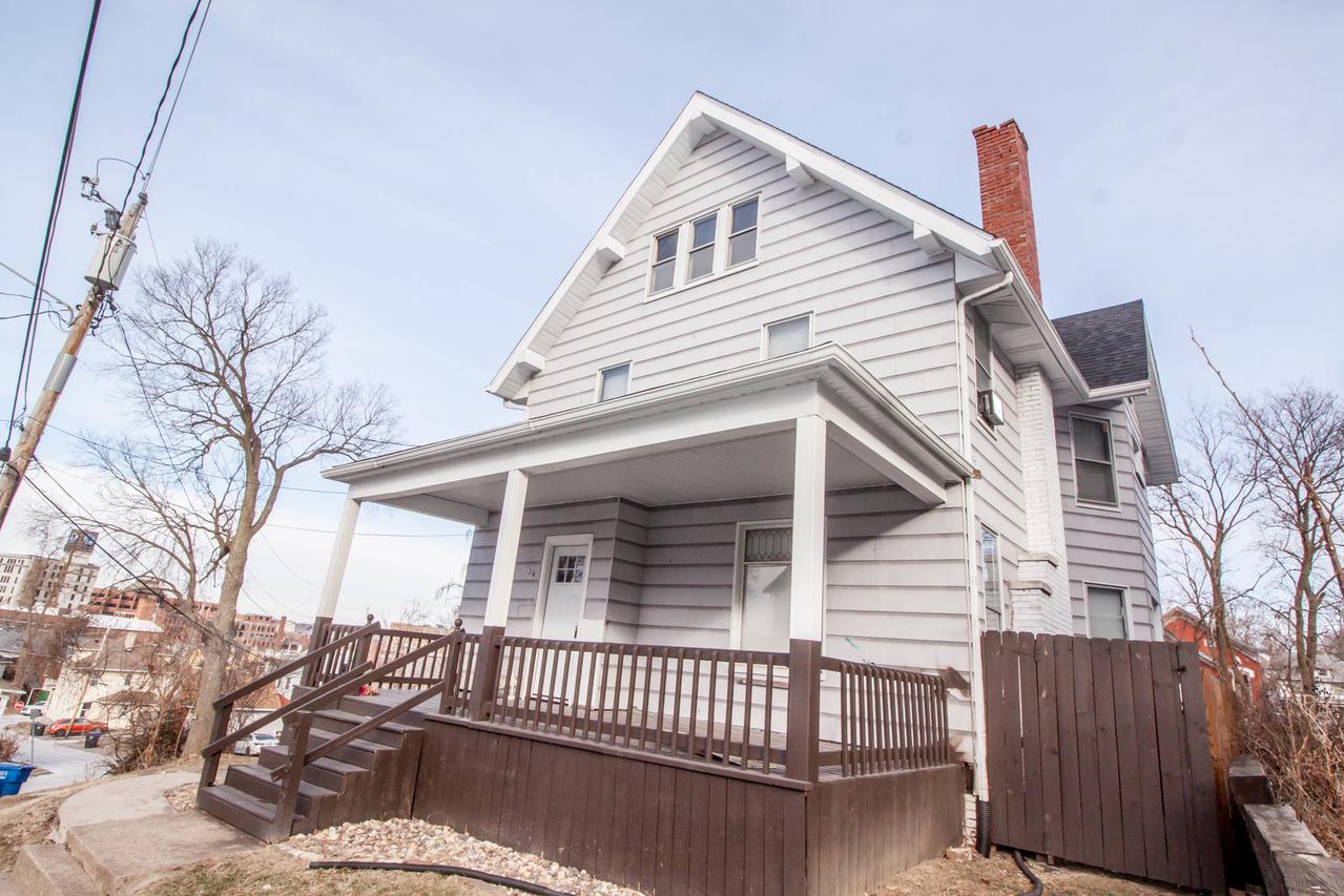 736 14 St., Moline, IL 61265