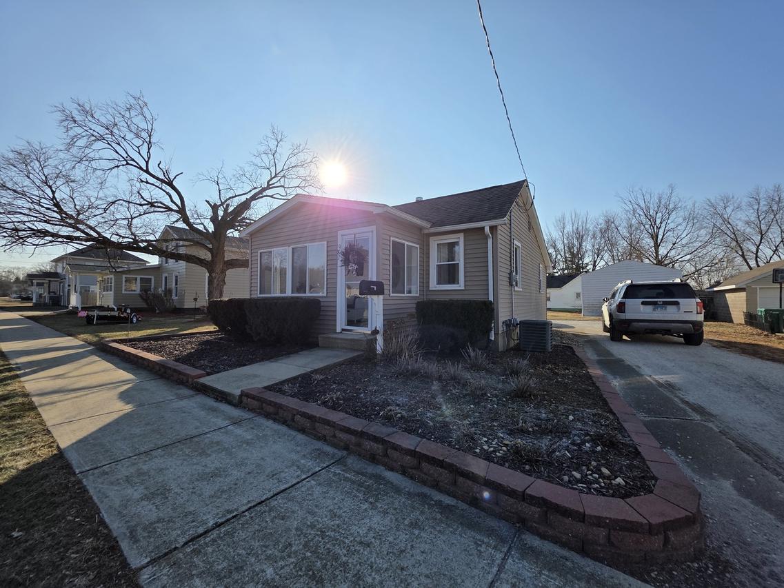 987 Union St., Marseilles, IL 61341