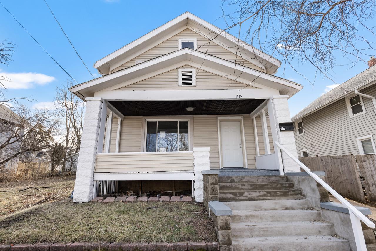 1315 Benton St., Rockford, IL 61107