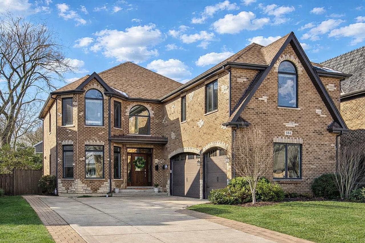 594 S Fairfield Ave., Elmhurst, IL 60126