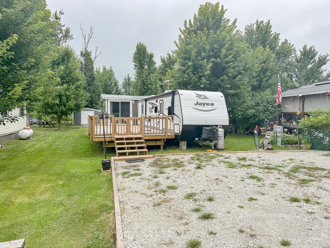 22/103 Woodhaven, Sublette, IL 61367