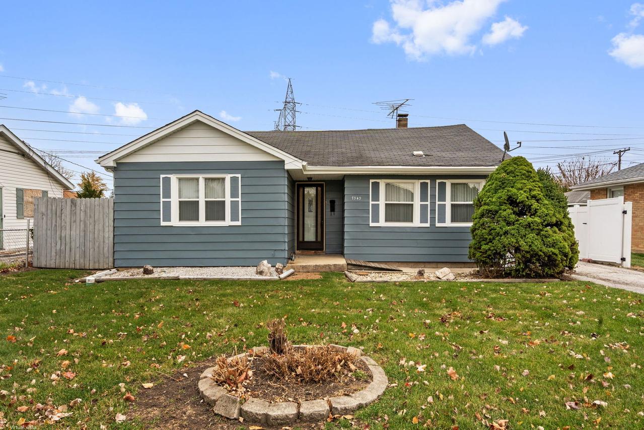 7949 Newland Ave., Burbank, IL 60459