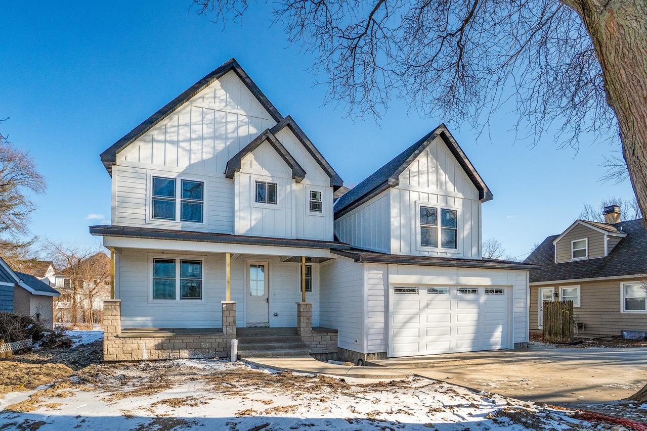 520 N Sleight St., Naperville, IL 60563