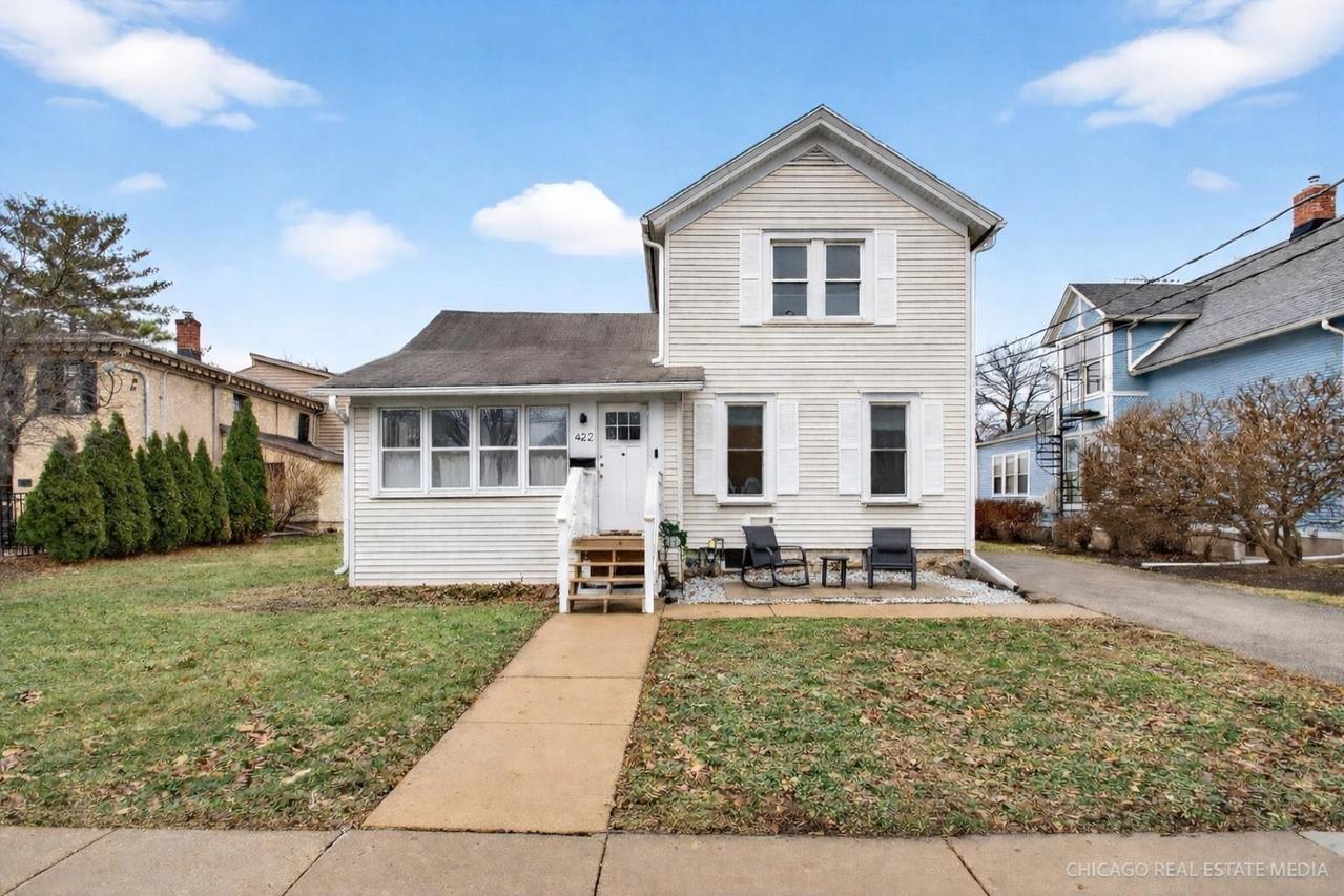 422 Hamilton St., Geneva, IL 60134