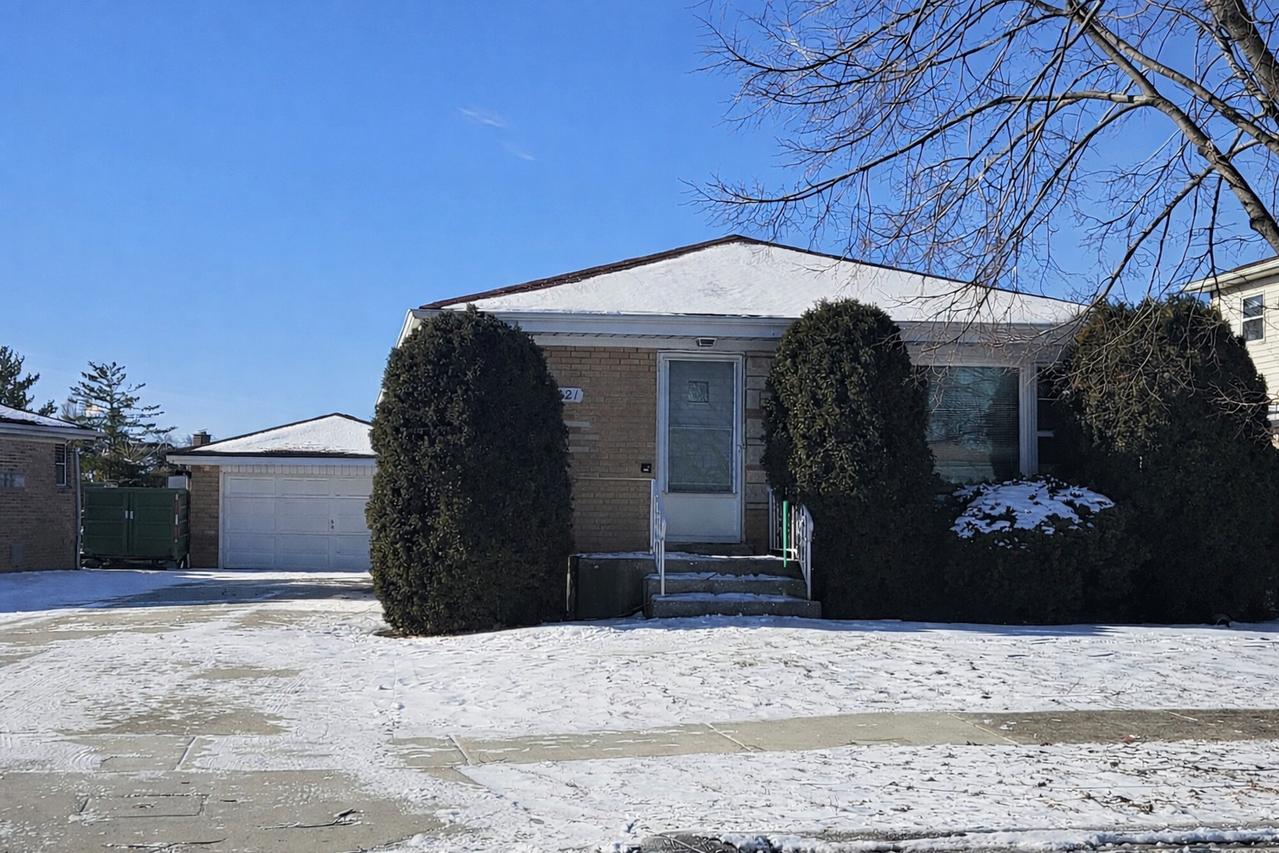 7421 W Kirk Dr., Niles, IL 60714