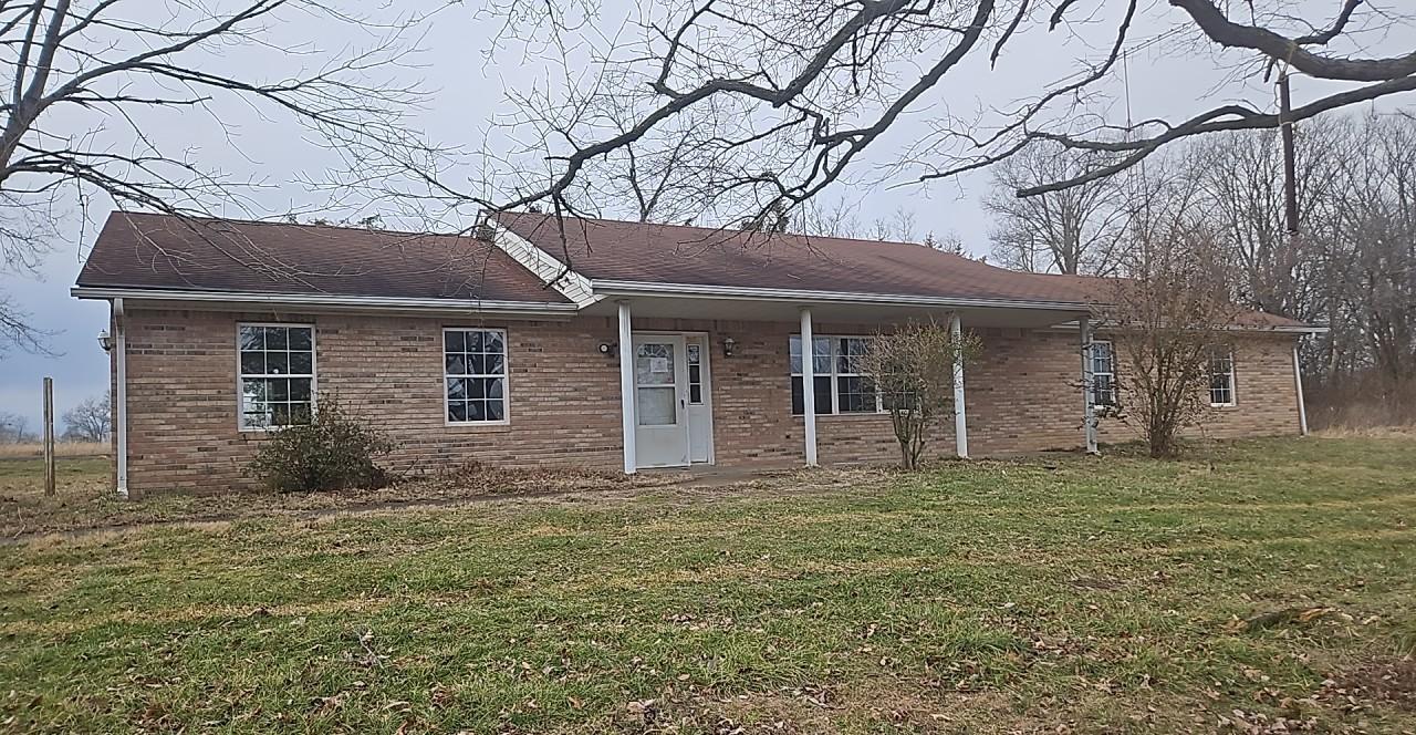 956 Auburn Ln., Goreville, IL 62939