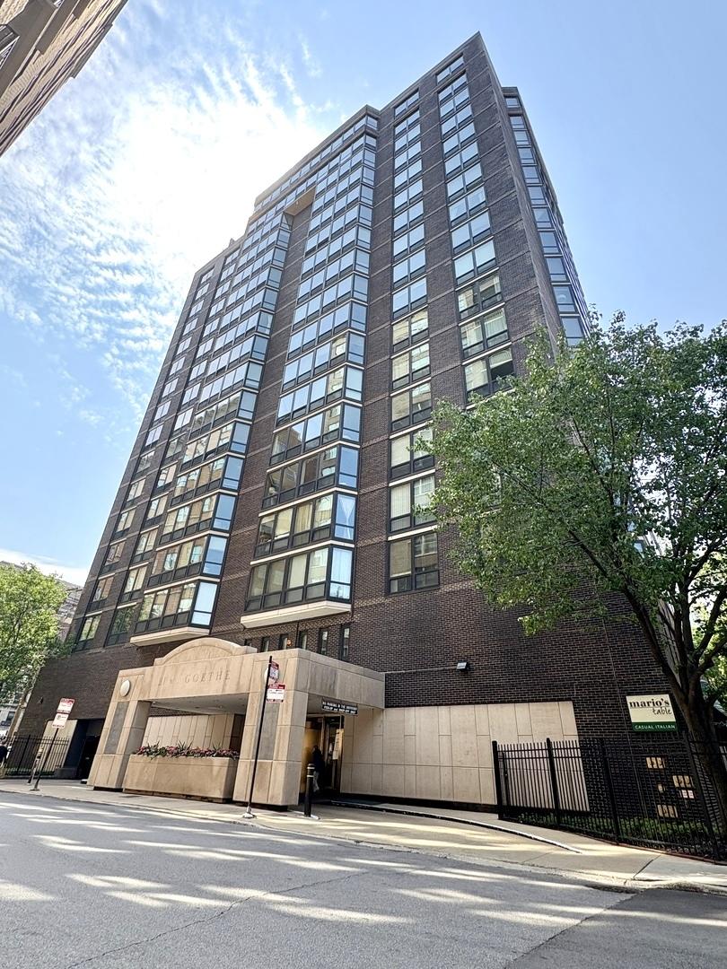 21 W Goethe St. #2A, Chicago, IL 60610