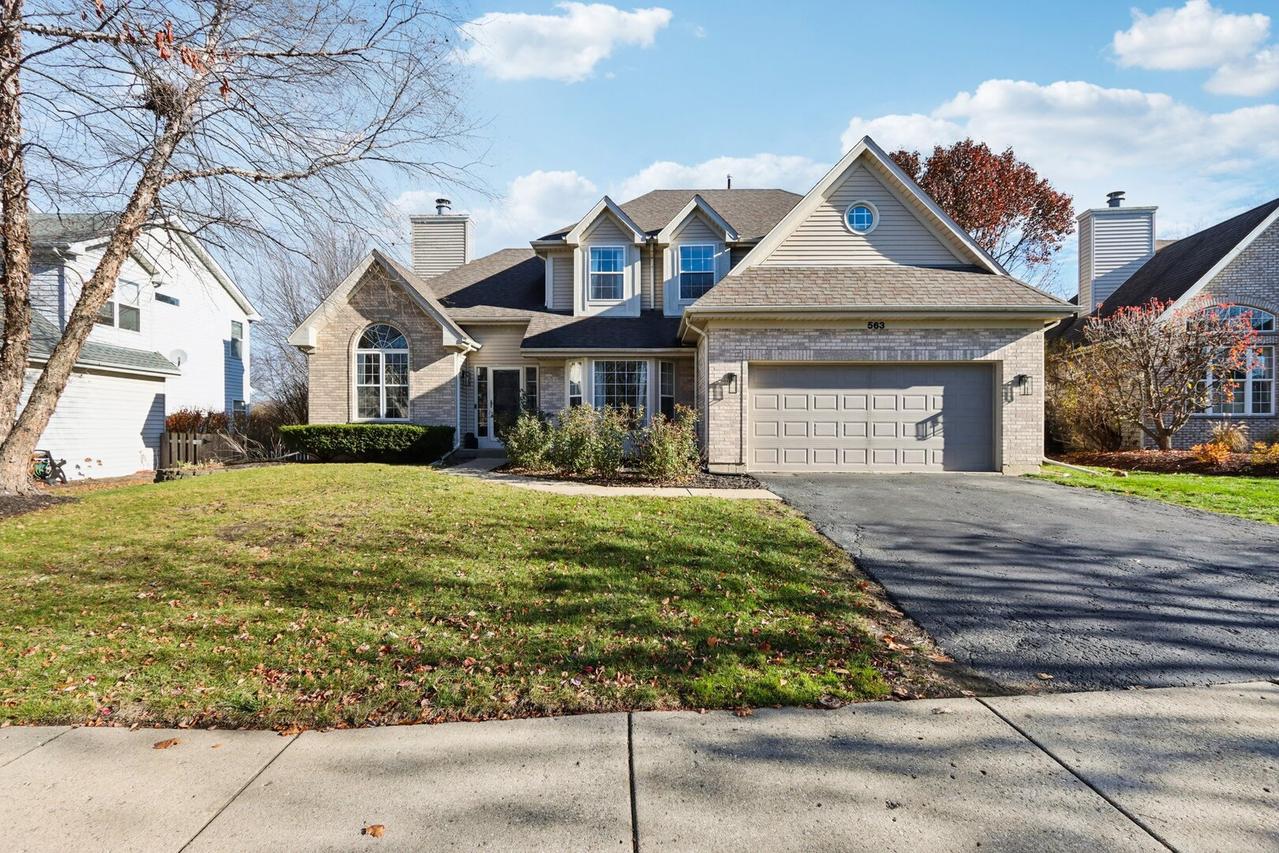 563 Capital Ln., Gurnee, IL 60031