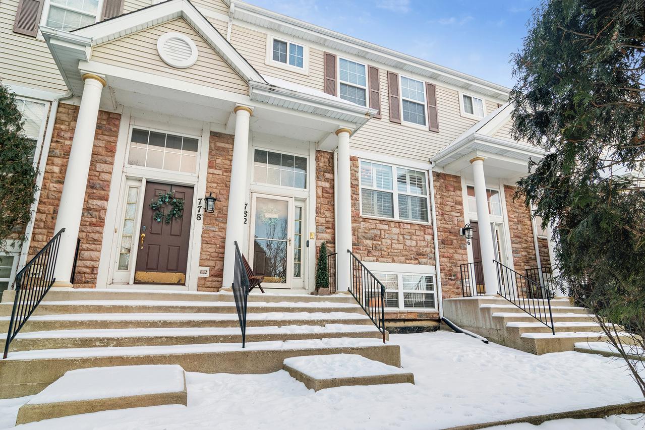 782 W Misty Dr., Palatine, IL 60074