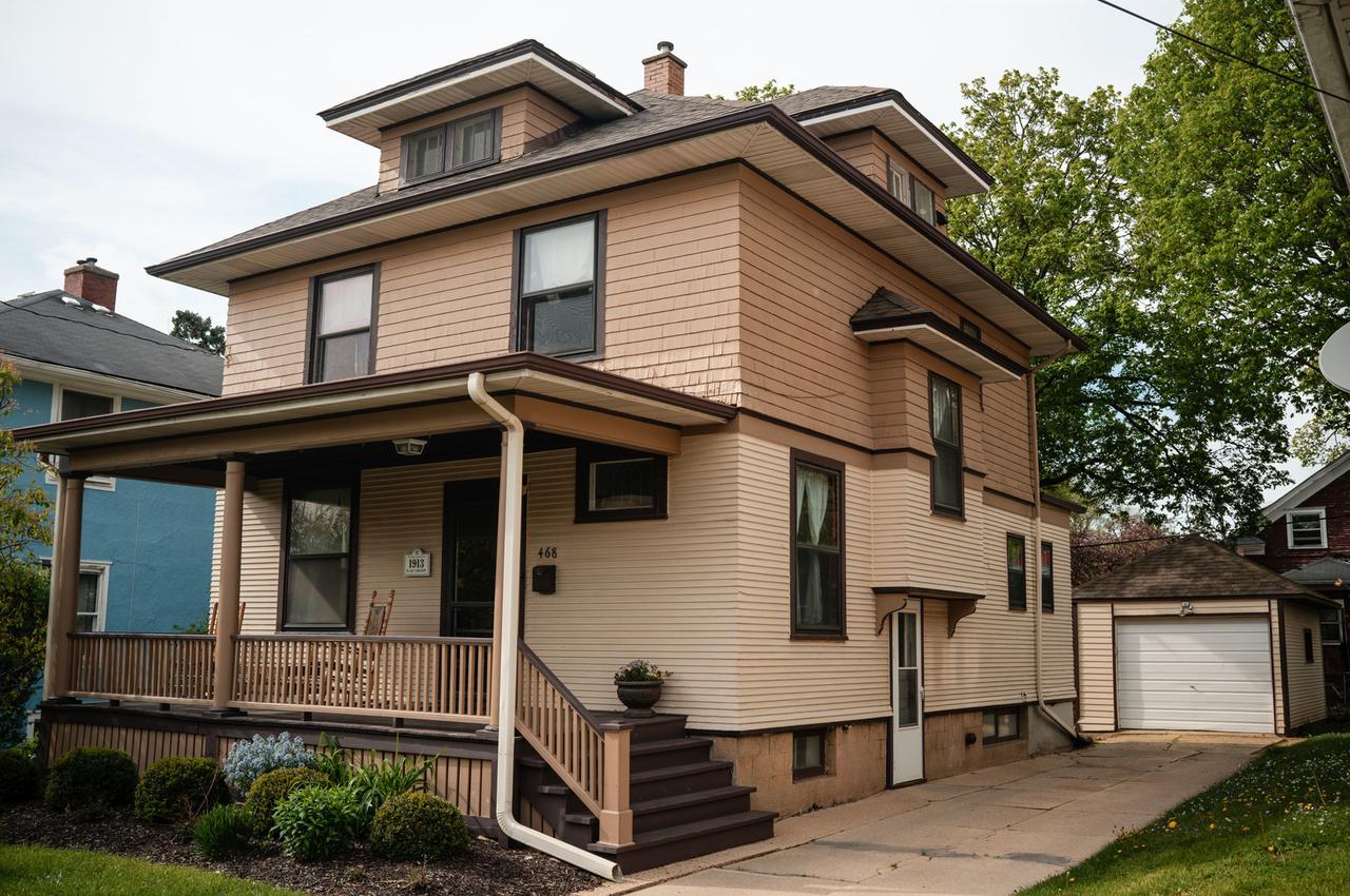 [Address Hidden by Seller], Elgin, IL 60120