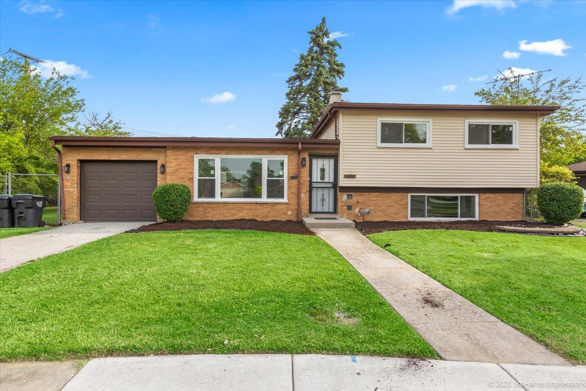 16211 Joyce Cir., South Holland, IL 60473