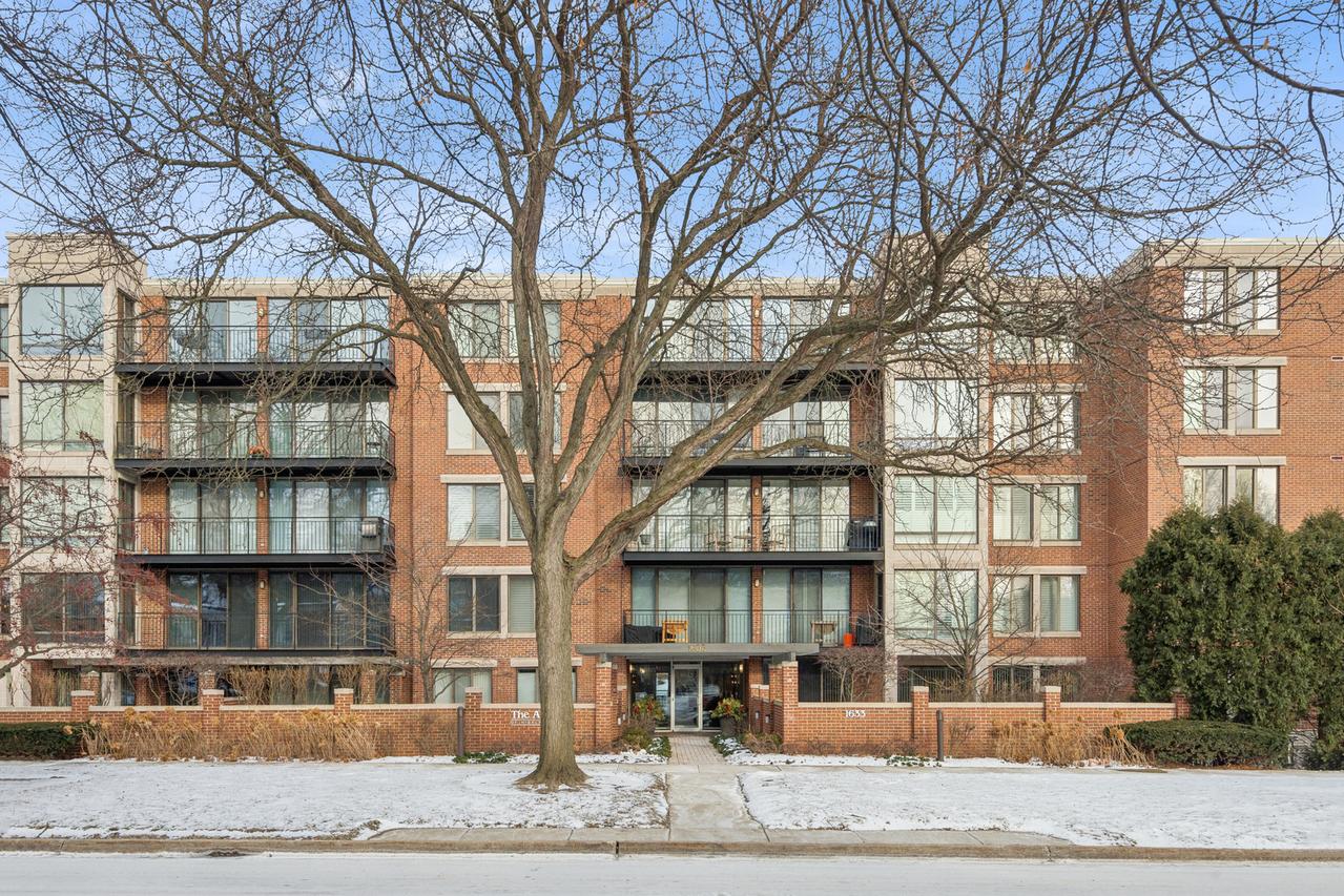 [Address Hidden by Seller], Highland Park, IL 60035