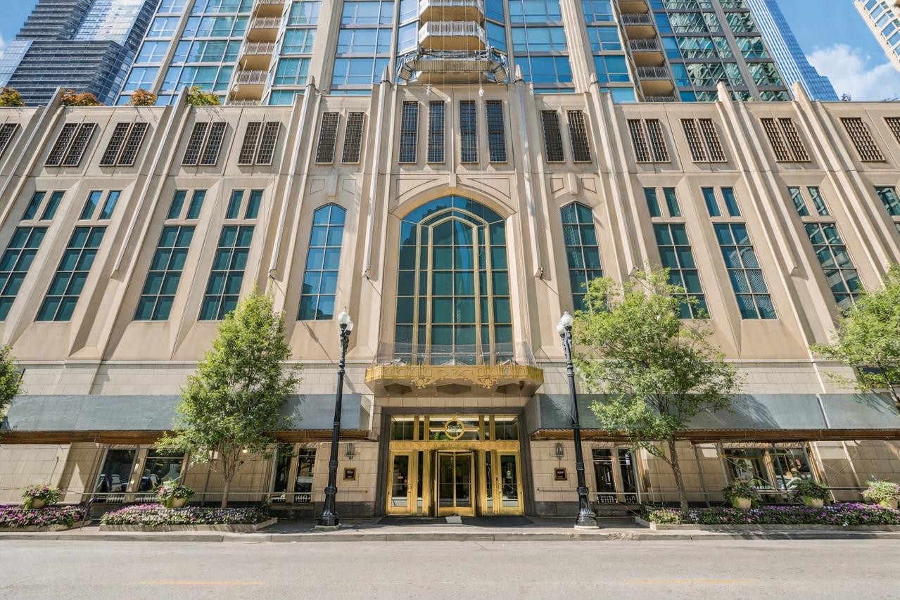 21 E Huron St. #1806, Chicago, IL 60611