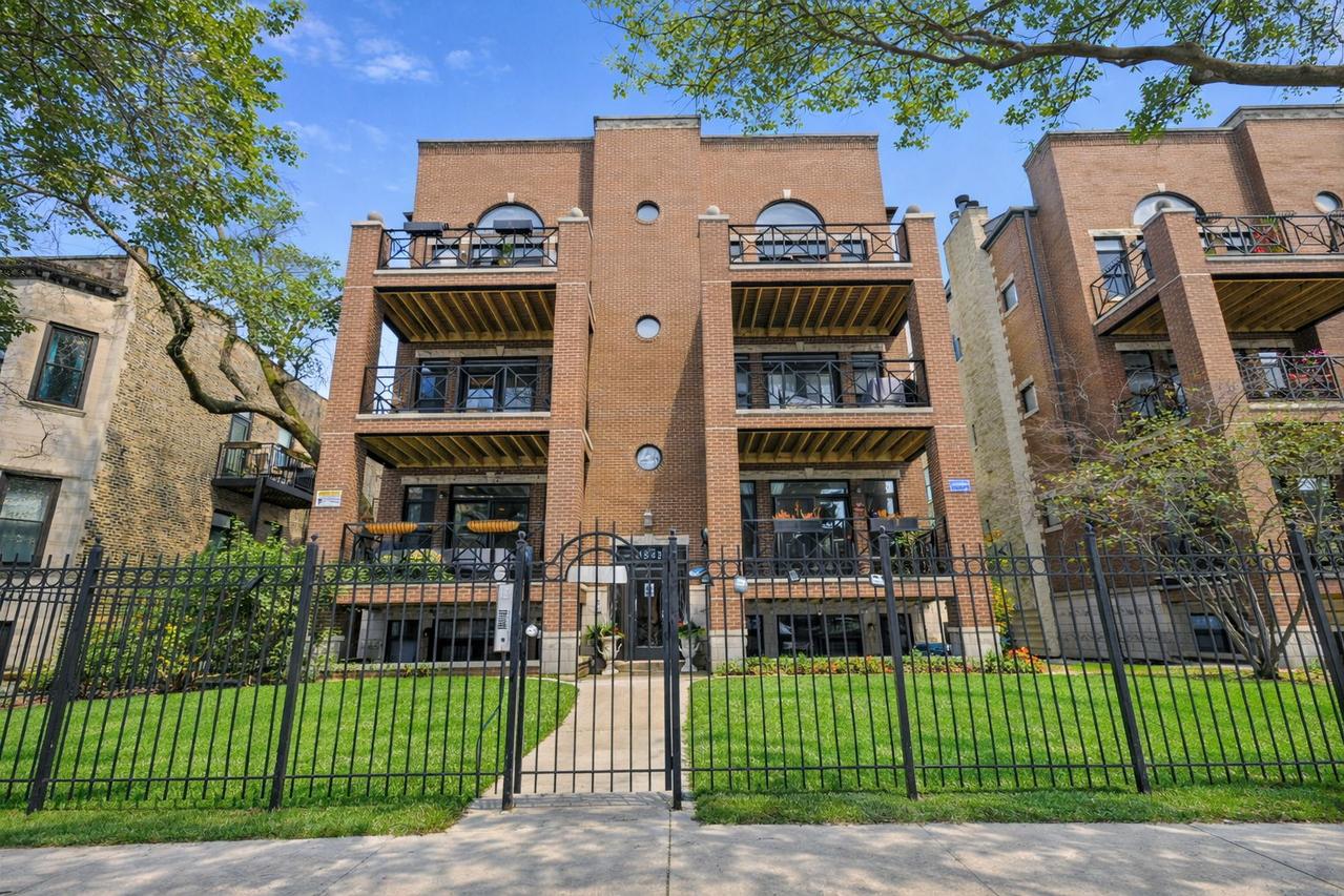 4543 N Malden St. #1N, Chicago, IL 60640