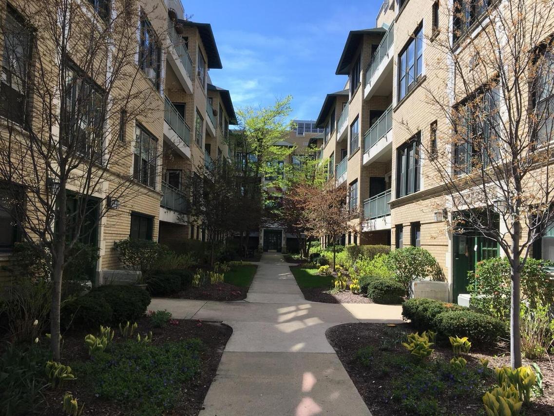 4320 N Clarendon Ave. #2031, Chicago, IL 60613