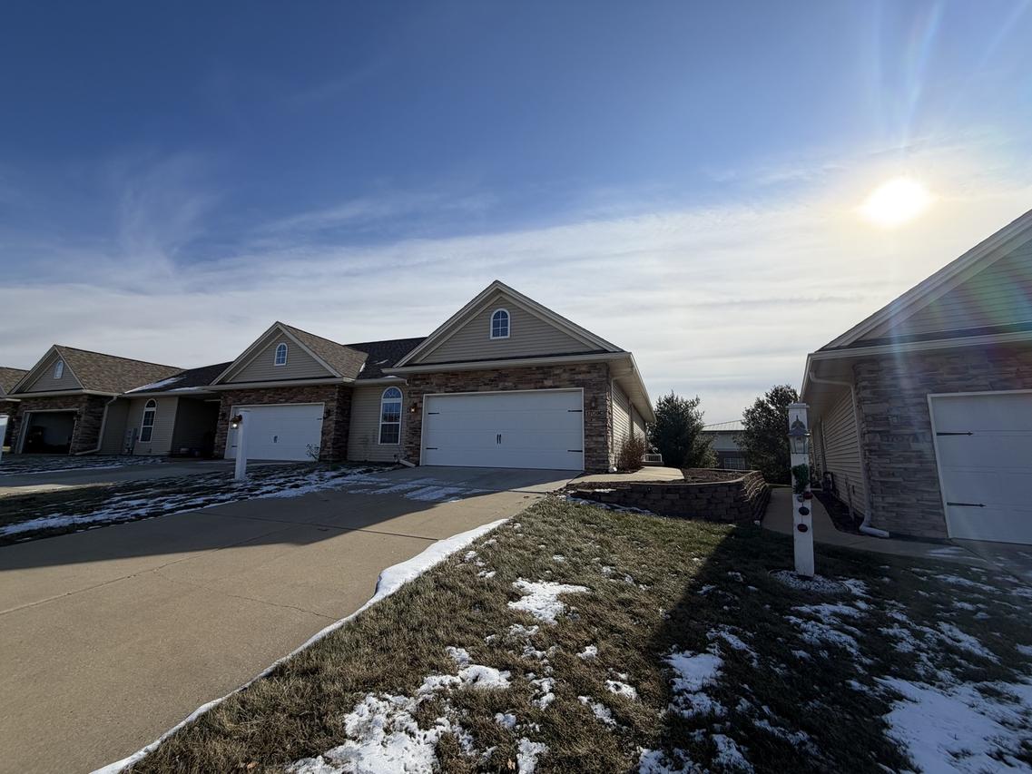 1709 Timber Wolf Ln. #C, Mahomet, IL 61853