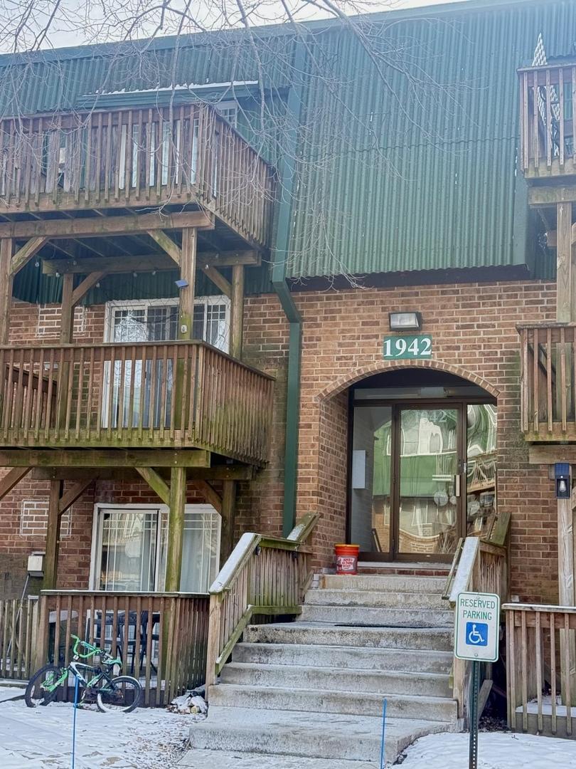 1942 Tall Oaks Dr. #3B, Aurora, IL 60505