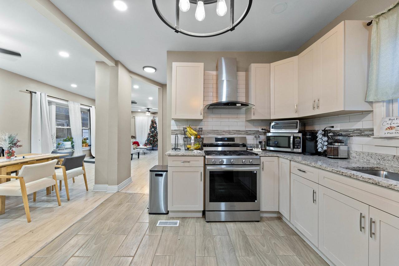 11315 S Stewart Ave., Chicago, IL 60628