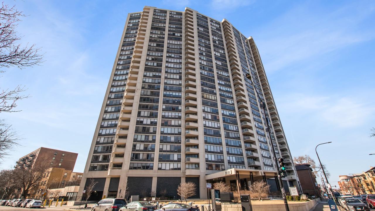 [Address Hidden by Seller], Chicago, IL 60613