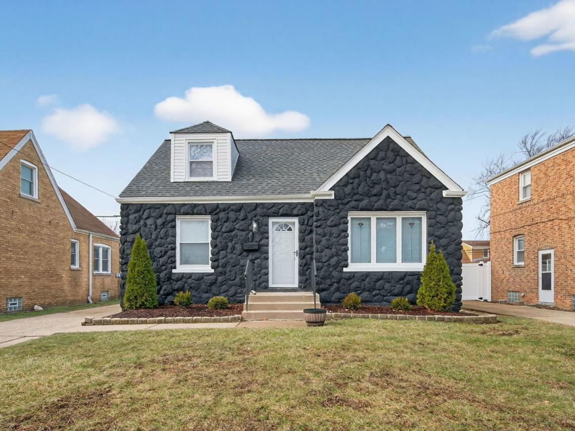 6046 N Oriole Ave., Chicago, IL 60631