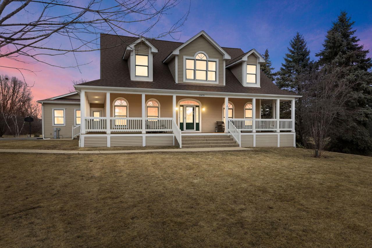 15870 Anna Dr., Wadsworth, IL 60083