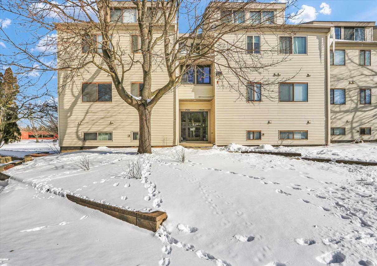 1901 Melrose Dr. #B, Champaign, IL 61820