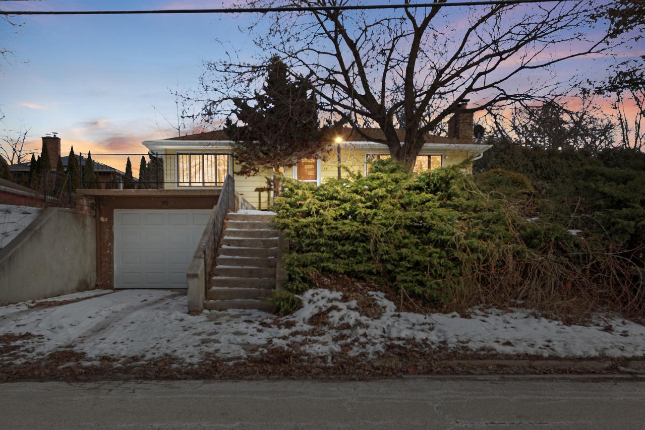 119 S Hill St., Woodstock, IL 60098