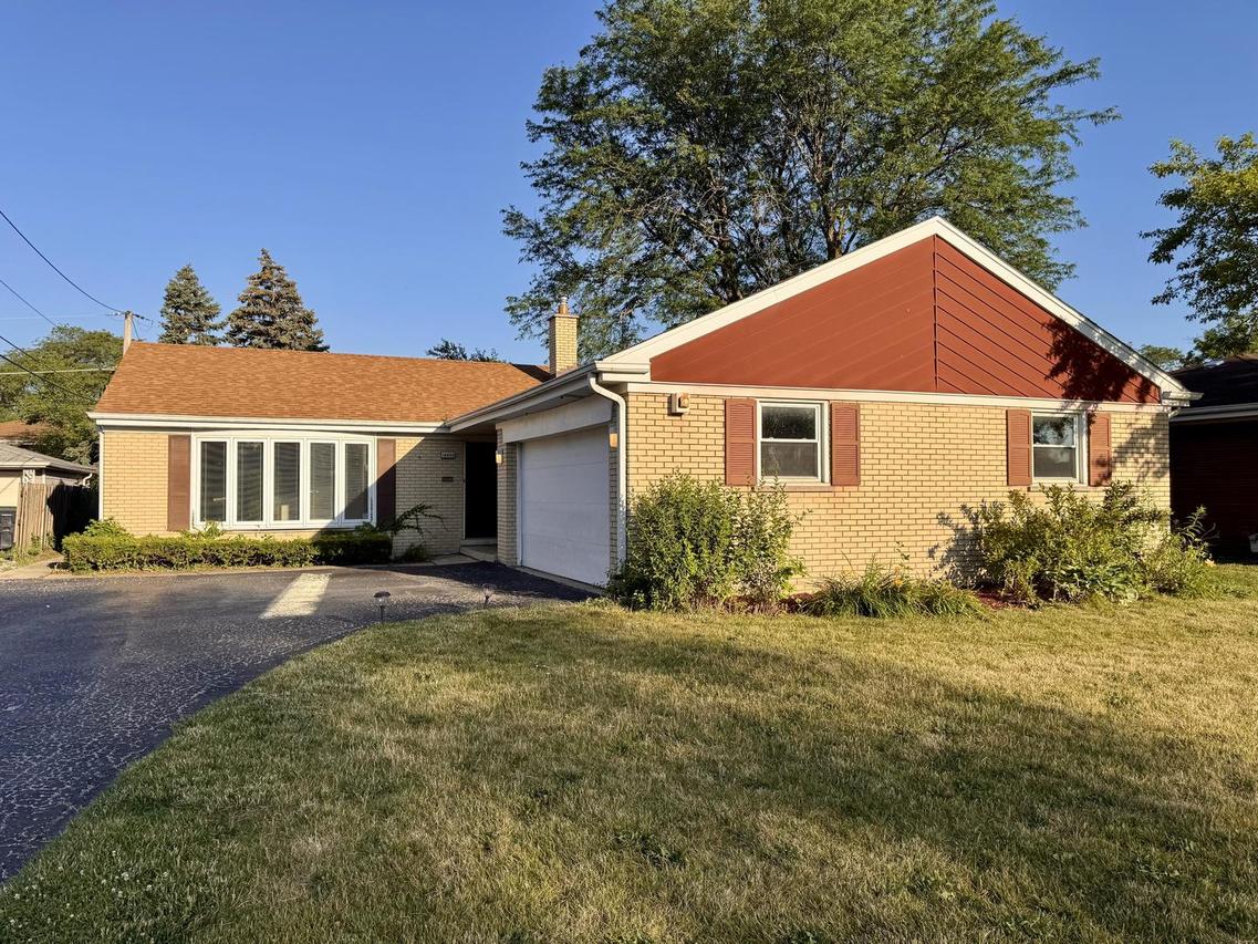 16850 School St., South Holland, IL 60473