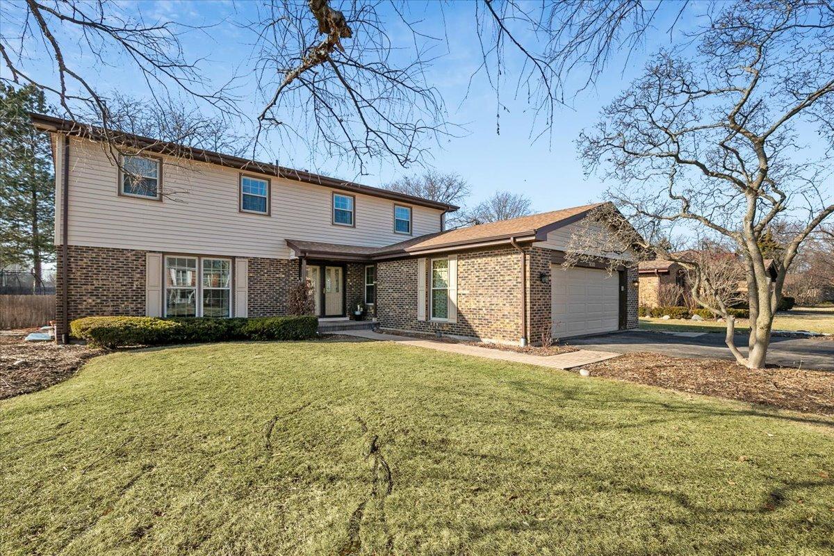 930 King Richards Ct., Deerfield, IL 60015