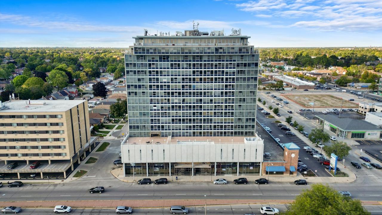 7234 W North Ave. #1806, Elmwood Park, IL 60707