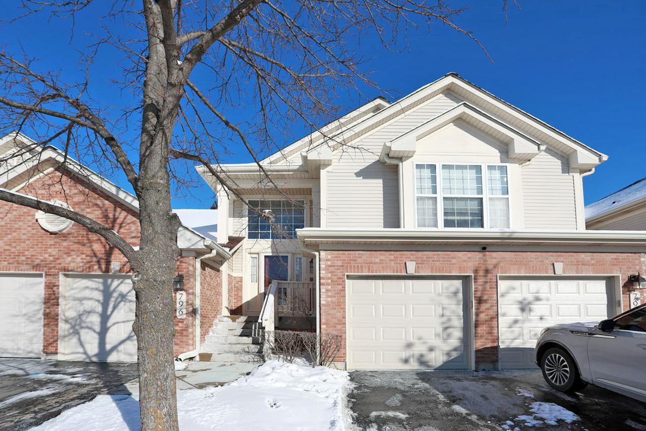 796 Stonewall Ct., Schaumburg, IL 60173