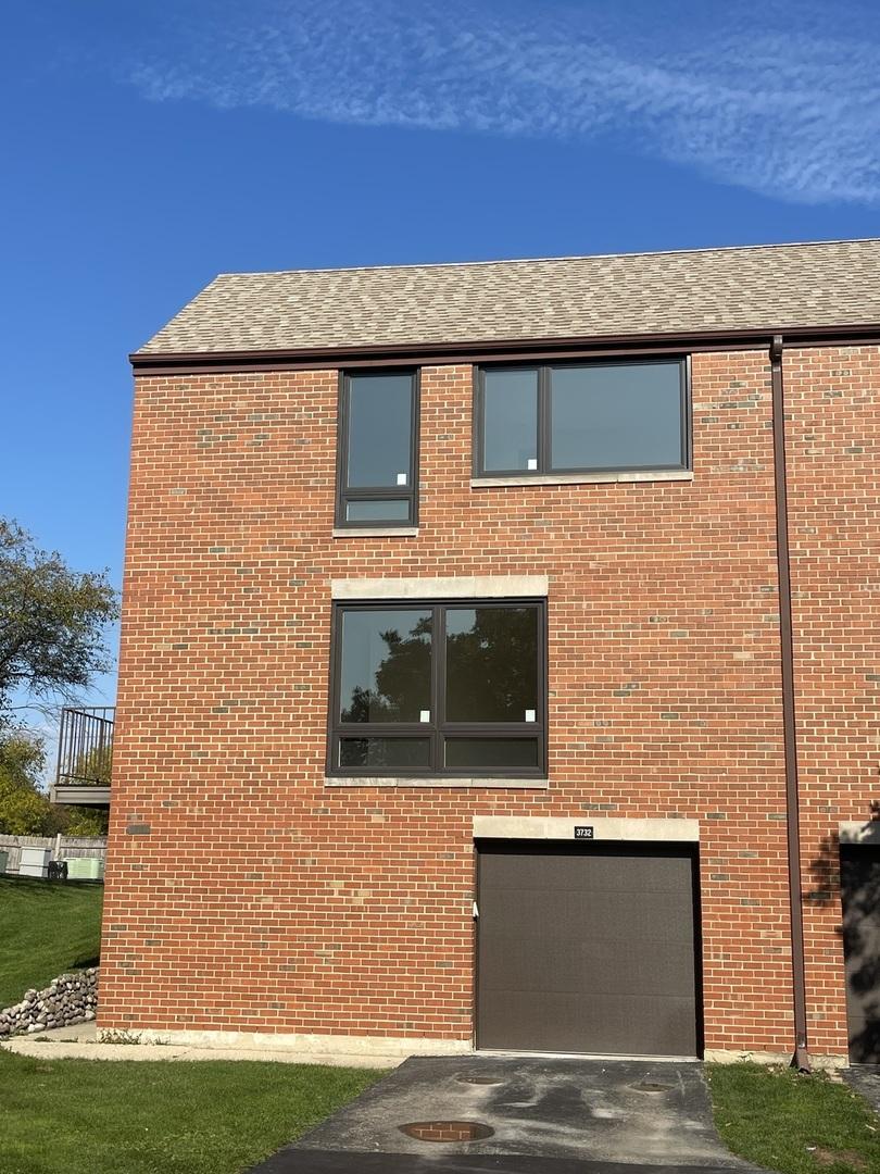 3732 Capri Ct., Glenview, IL 60025