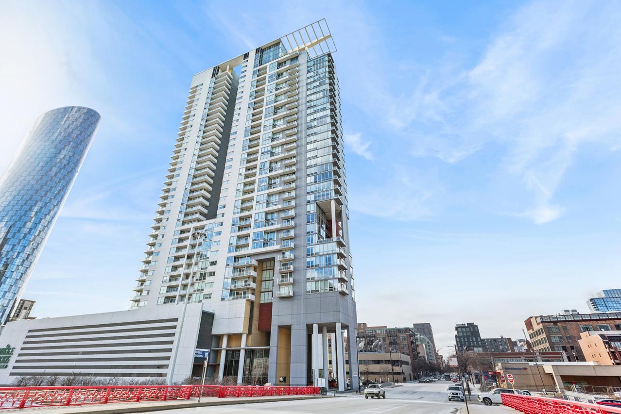 737 W Washington Blvd. #1003, Chicago, IL 60661