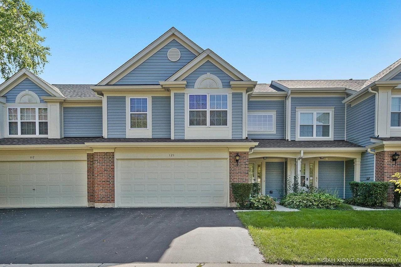 121 Crescent Ln., Schaumburg, IL 60193