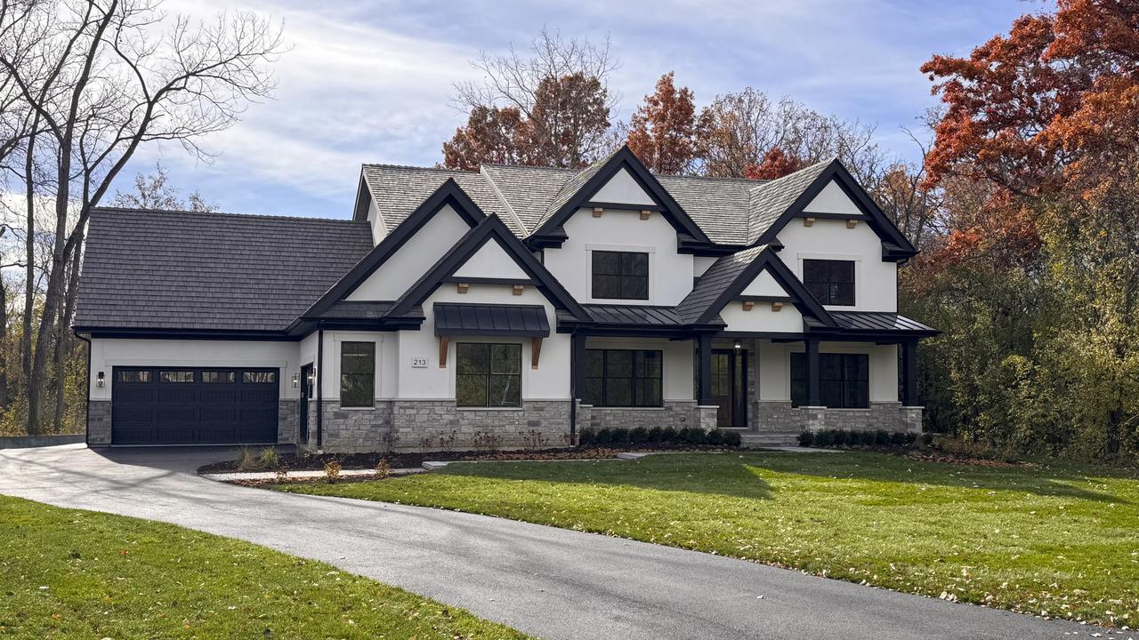 213 Northampton Ln., Lincolnshire, IL 60069