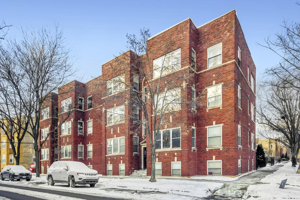 3108 W Belle Plaine Ave. #3, Chicago, IL 60618