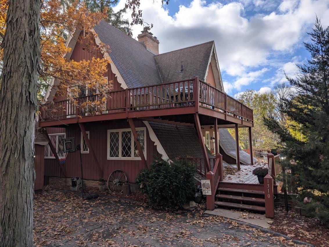 1310 Mineral Springs Rd., Sterling, IL 61081