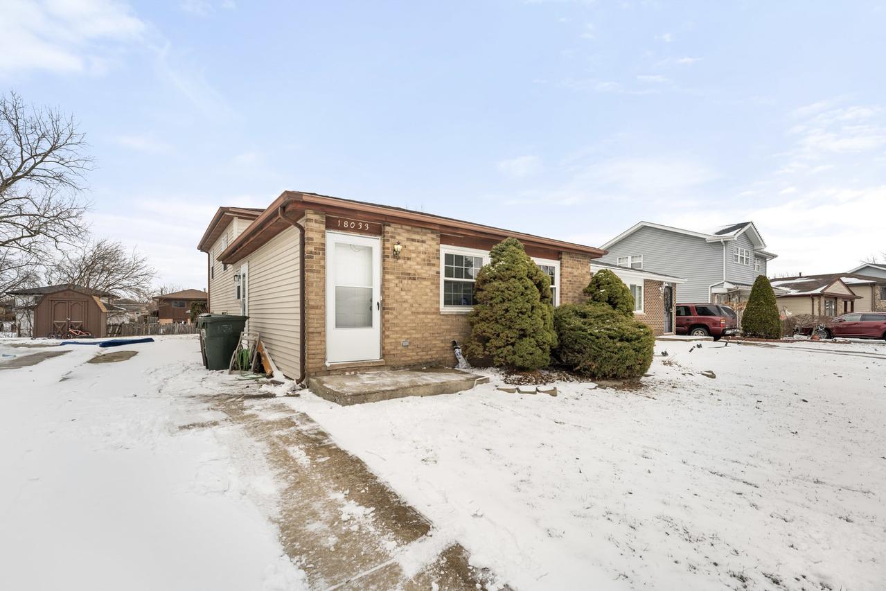 18033 Idlewild Dr., Country Club Hills, IL 60478