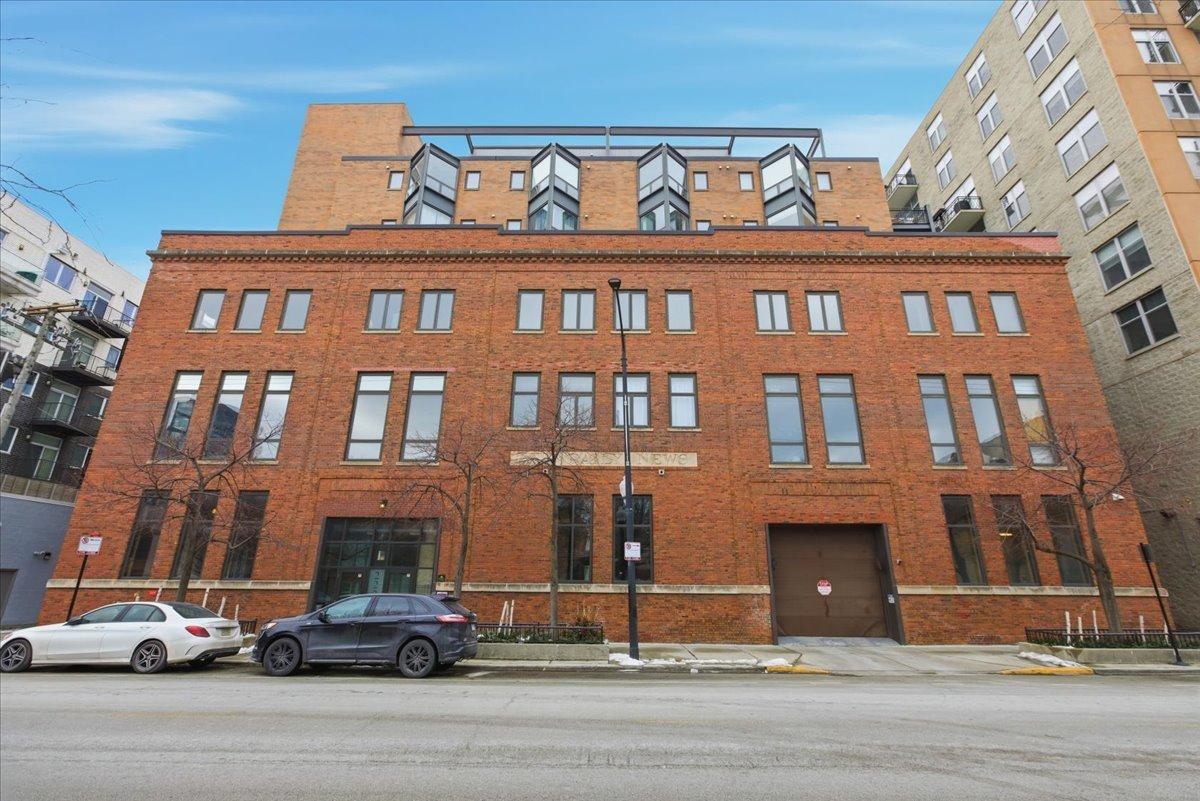 222 S Racine Ave. #402, Chicago, IL 60607