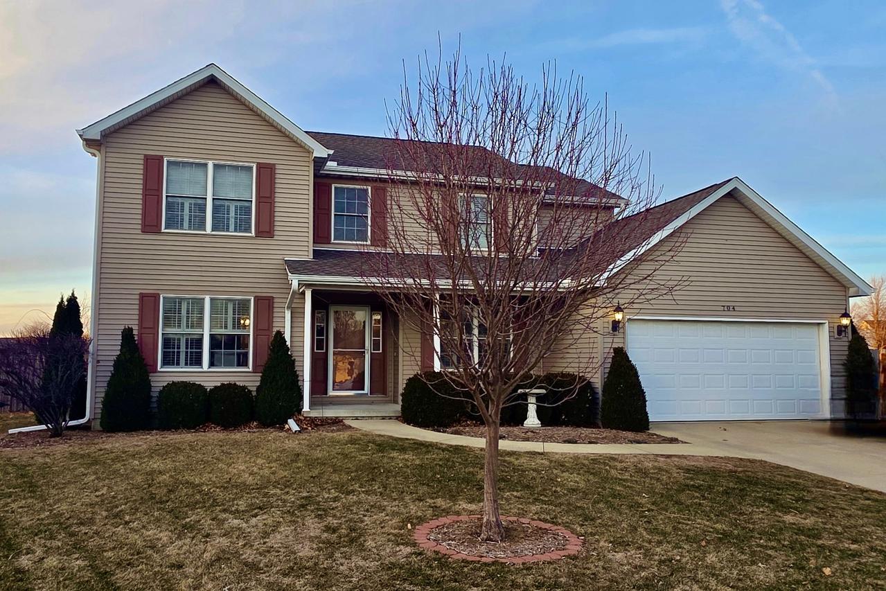 704 Dresser Dr., Normal, IL 61761