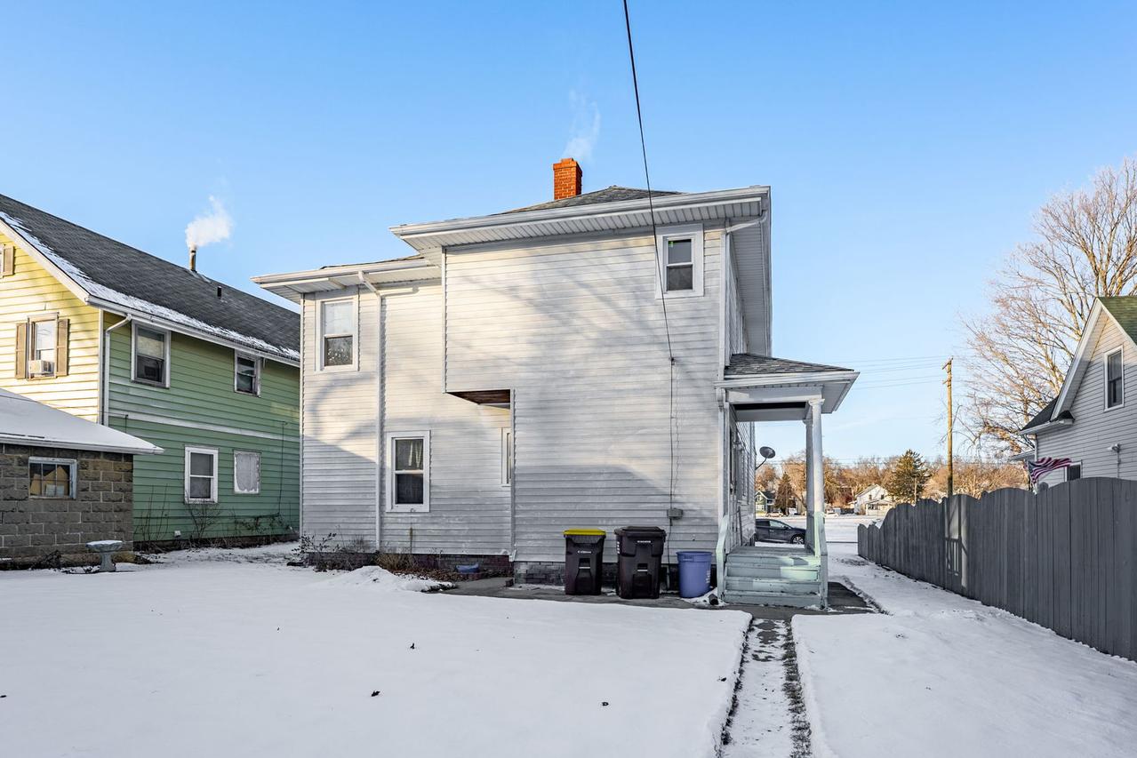 1607 7th Ave., Rockford, IL 61104