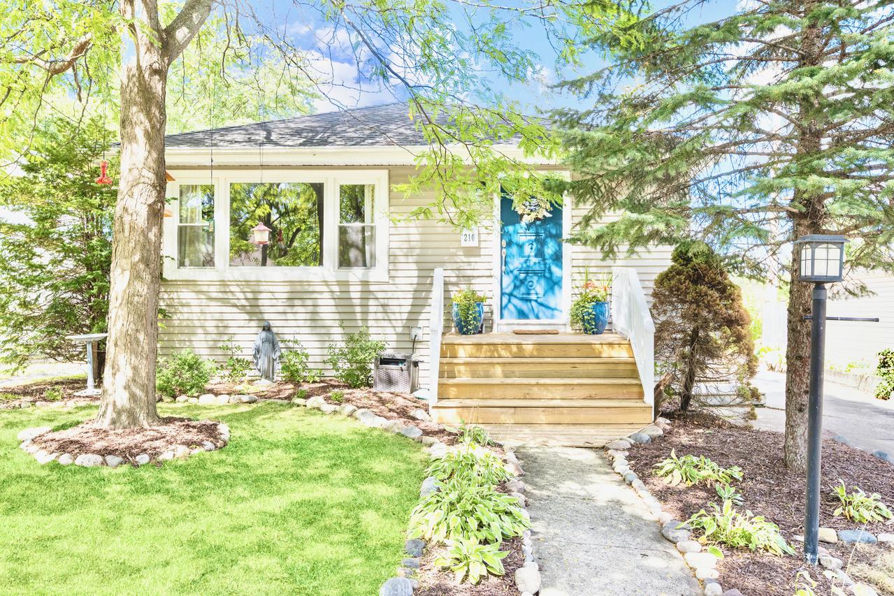 210 3rd St., Downers Grove, IL 60515