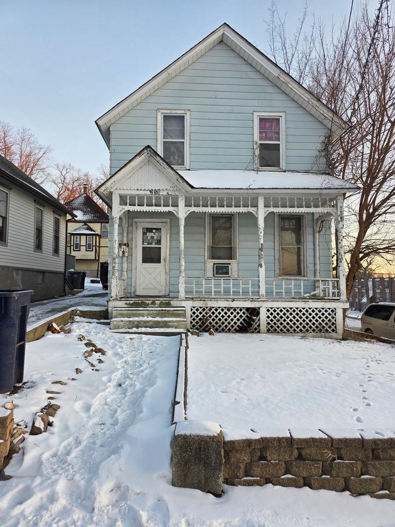 251 Bartlett Pl., Elgin, IL 60120