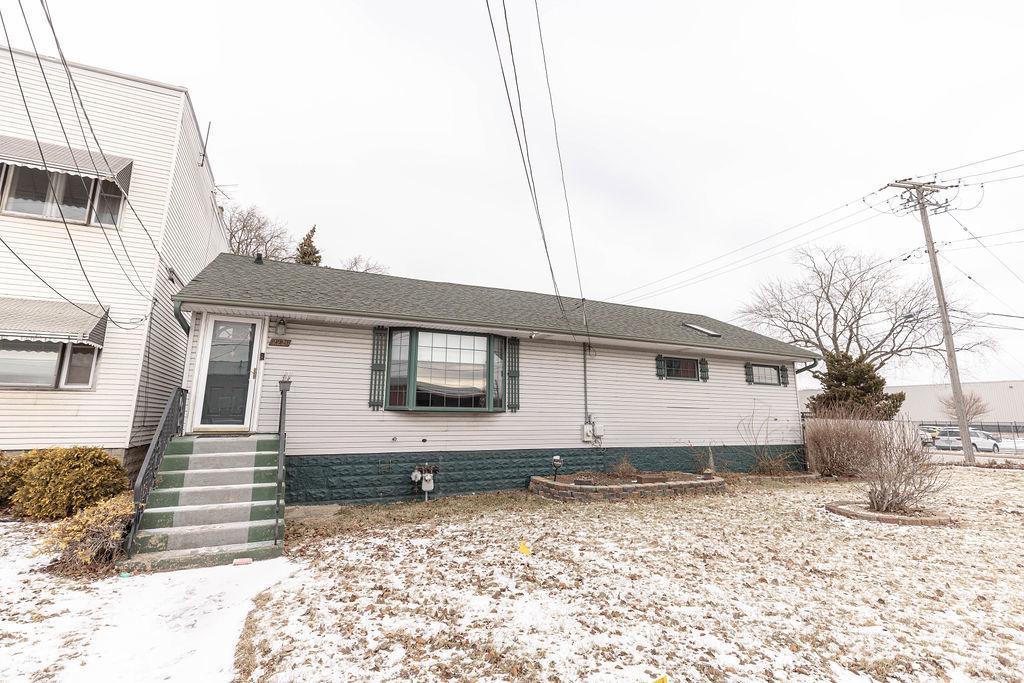 2220 139th St., Blue Island, IL 60406