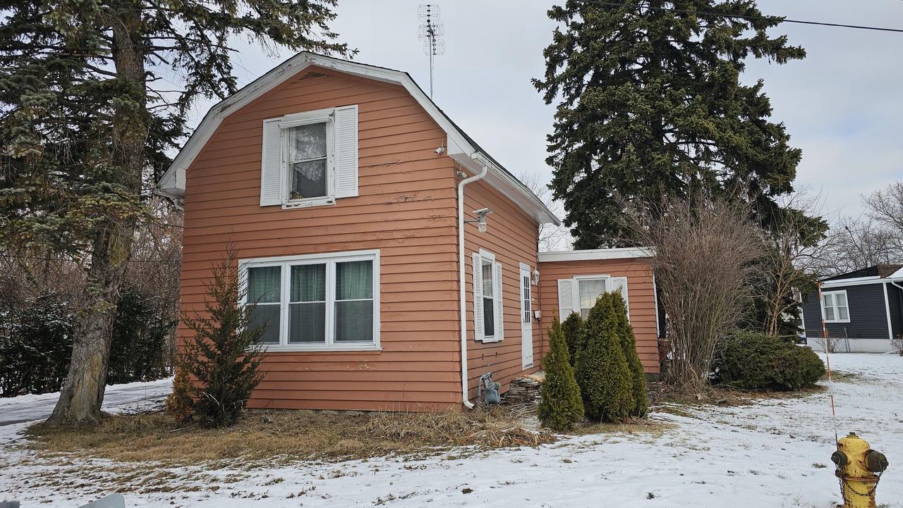 1124 Jackson Ct., Waukegan, IL 60085