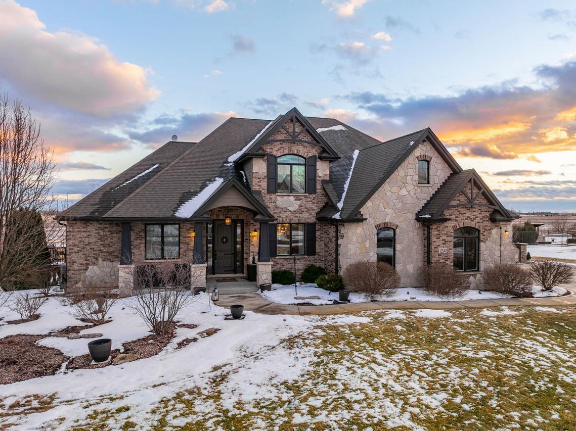 12549 S Old Farm Rd., Manhattan, IL 60442