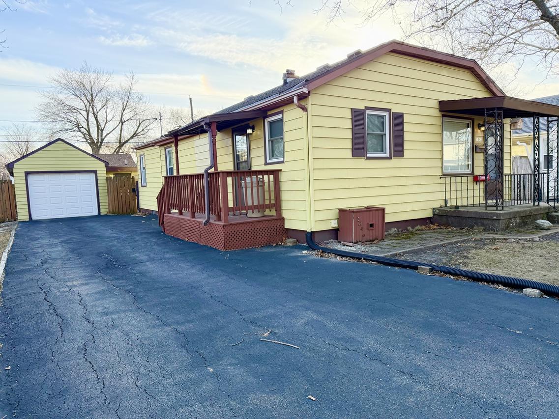 1445 Pickwick St., Ottawa, IL 61350