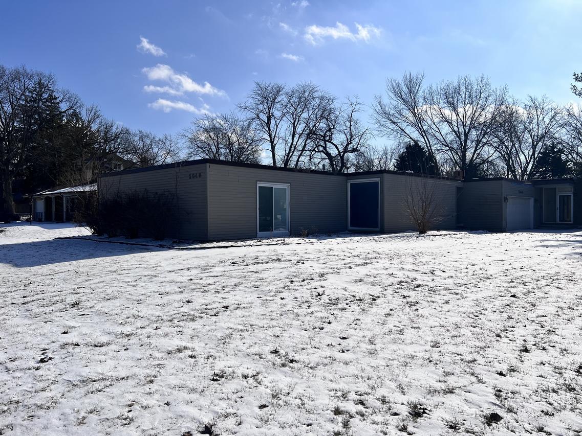 2940 Flossmoor Rd., Flossmoor, IL 60422