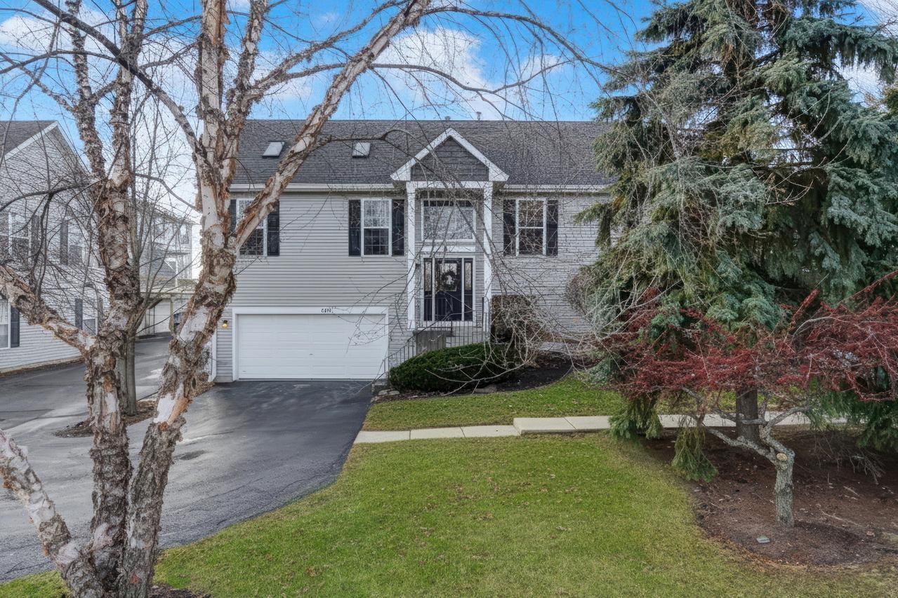 1491 W Sedgewood Ct., Round Lake, IL 60073